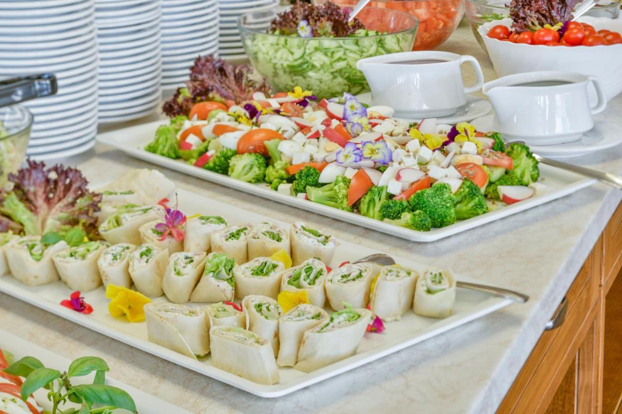 Mona Lisa Wellness & 3*